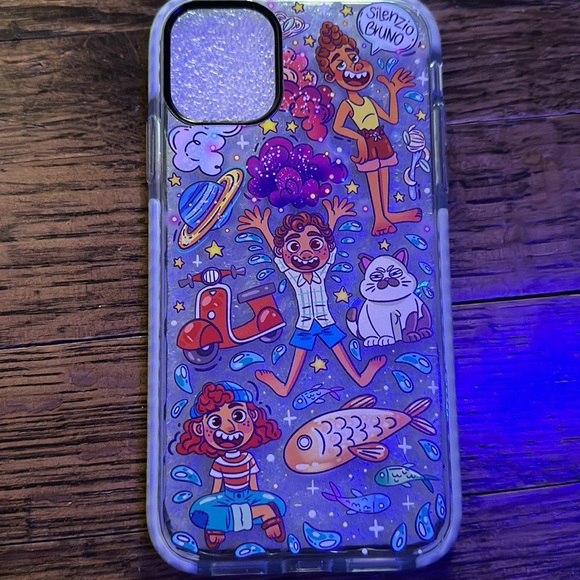 iPhone 11 Disney cases - Picture 2 of 4